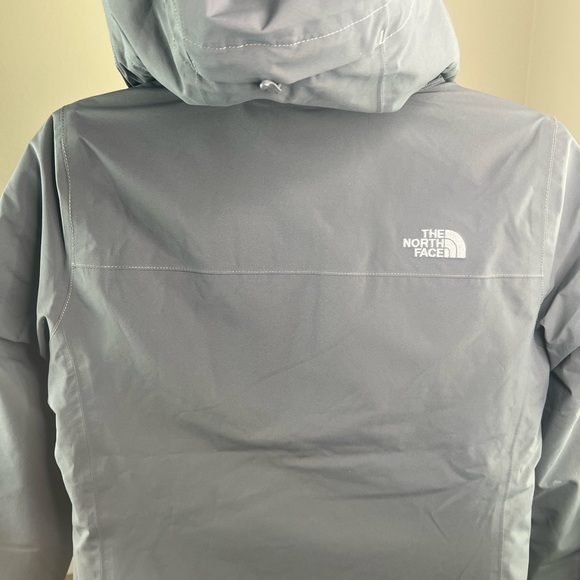 The North Face Women's Carto Triclimate Jacket, Small, Gray - Picture 5 of 16